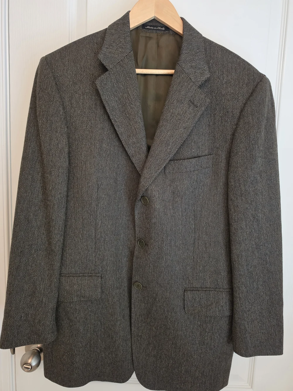 Classic Men's Gray Herringbone Blazer 100% Wool Made In ITALY.